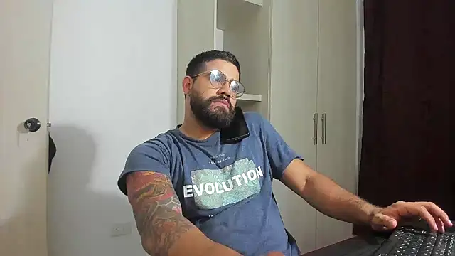 Snapshot of _Coddygold_ chatting on 03.06.26 Coddygold online show from 03.06.26