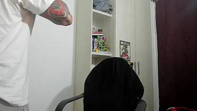 Snapshot of _Coddygold_ chatting on 07.11.26 Coddygold online show from 07.11.26