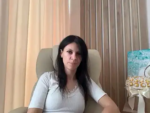 Snapshot of InjaAtHome chatting on 07.24.26 InjaAtHome online show from 07.24.26