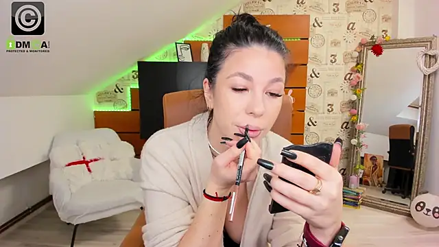 EmillyTaylor online show from 02.04.26