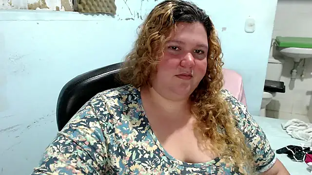 squirt322bbw online show from 06.18.26