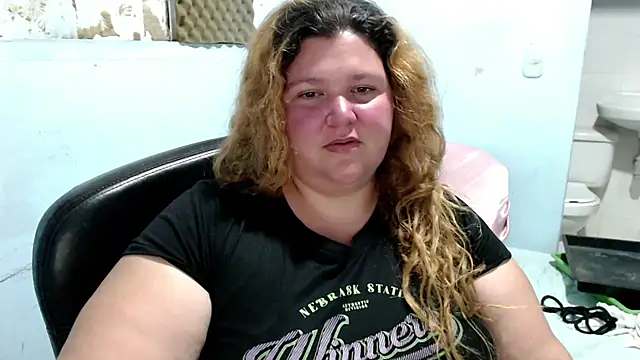 Snapshot of squirt322bbw chatting on 08.04.26 squirt322bbw online show from 08.04.26