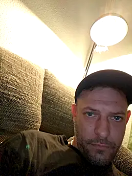 Snapshot of Percy_ohv chatting on 10.31.25 Percy ohv online show from 10.31.25