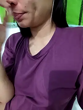 Snapshot of Beauty_Asian_Tina chatting on 11.12.25 Beauty Asian Tina online show from 11.12.25