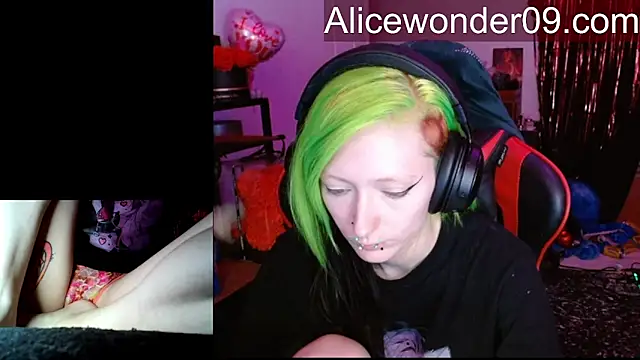 alicewonder09 online show from 02.19.26