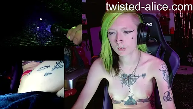 alicewonder09 online show from 05.05.26