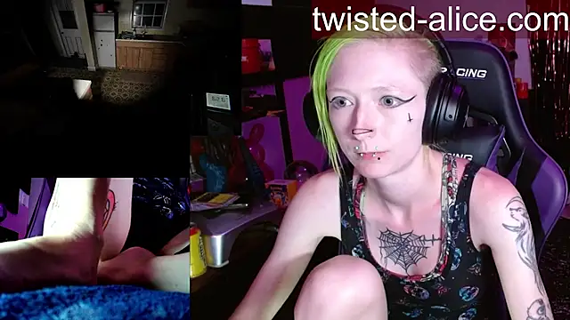 alicewonder09 online show from 05.17.26