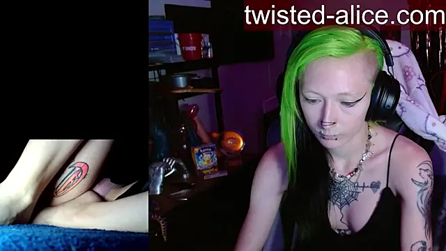 alicewonder09 online show from 06.15.26