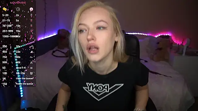 AmandaFiree online show from 10.08.25