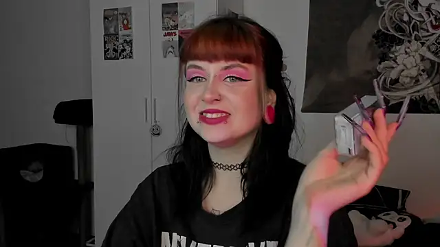 Snapshot of t0riayun0 chatting on 12.05.24 t0riayun0 online show from 12.05.24