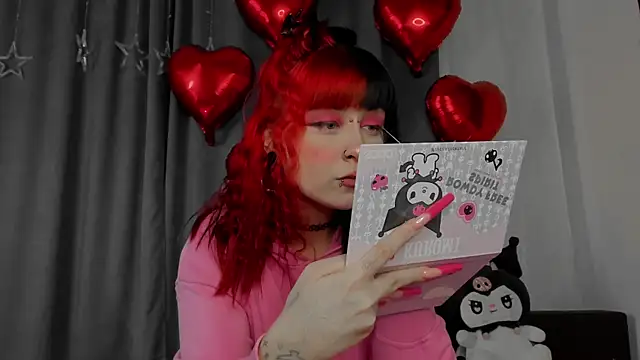 Snapshot of t0riayun0 chatting on 02.18.25 t0riayun0 online show from 02.18.25