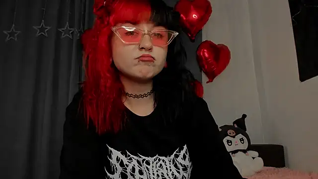 Snapshot of t0riayun0 chatting on 02.19.25 t0riayun0 online show from 02.19.25