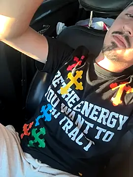 Snapshot of Bbyboyivan chatting on 11.16.25 Bbyboyivan online show from 11.16.25