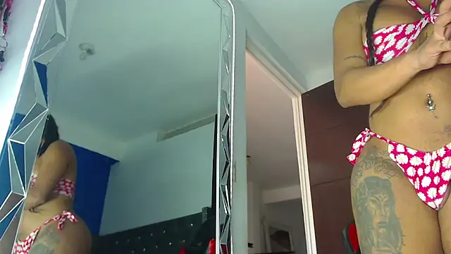 Snapshot of party_aass chatting on 09.10.25 party aass online show from 09.10.25