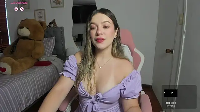 Snapshot of samysweet_8 chatting on 07.19.26 samysweet 8 online show from 07.19.26