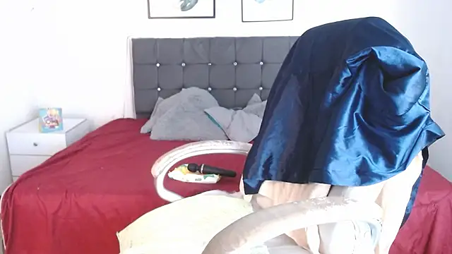 selena yourmilf online show from 06.16.26