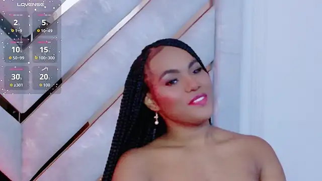 Sara Boom online show from 06.18.26
