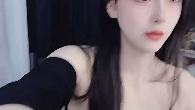 Snapshot of Ocean--Lili chatting on 09.18.25 Ocean--Lili online show from 09.18.25