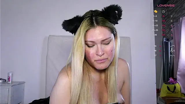 Snapshot of Angelas_dream chatting on 02.06.25 Angelas dream online show from 02.06.25