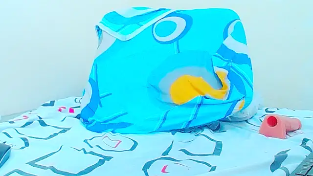 Snapshot of Camilexxx chatting on 02.13.25 Camilexxx online show from 02.13.25