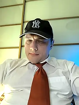 Snapshot of ExclusivePrivate chatting on 02.14.25 ExclusivePrivate online show from 02.14.25