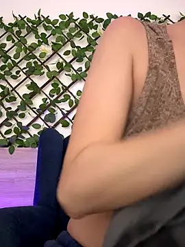 Snapshot of LadyChantale chatting on 12.23.25 LadyChantale online show from 12.23.25