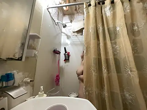 Snowbunnycake 131 online show from 05.04.26