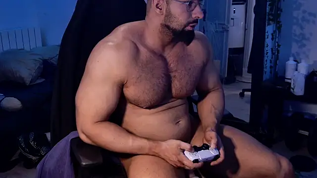 Snapshot of Musculus6 chatting on 07.26.26 Musculus6 online show from 07.26.26