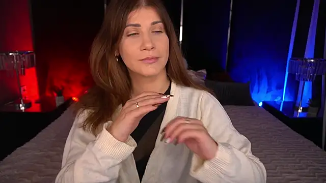 Snapshot of CassandraGood chatting on 12.17.25 CassandraGood online show from 12.17.25