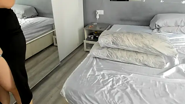 Snapshot of MariaMeir chatting on 02.15.25 MariaMeir online show from 02.15.25