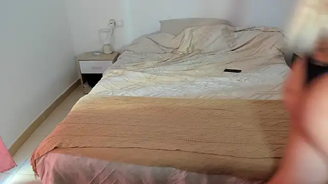 Snapshot of MariaMeir chatting on 11.21.25 MariaMeir online show from 11.21.25