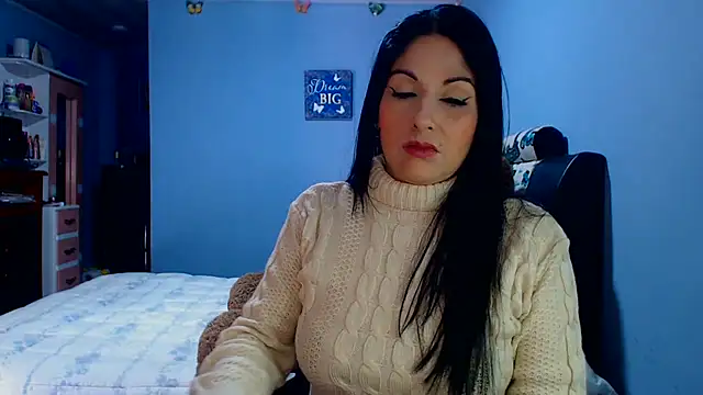 Snapshot of sahtlove1 chatting on 06.17.26 sahtlove1 online show from 06.17.26
