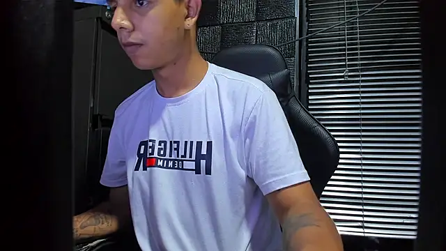 boy bigcock24cm online show from 06.11.26