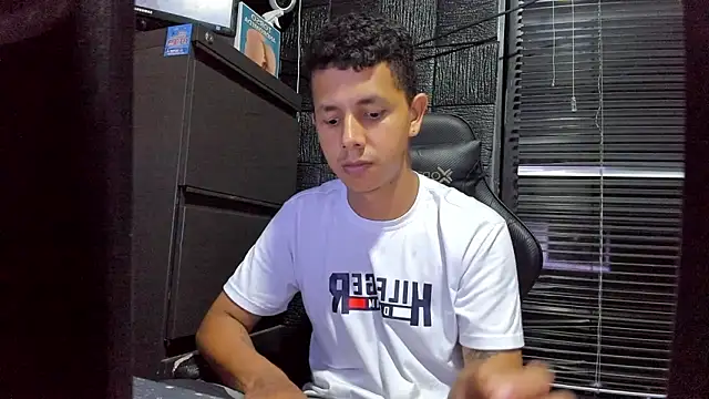boy bigcock24cm online show from 06.20.26