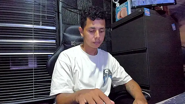 boy bigcock24cm online show from 06.23.26