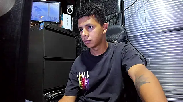 boy bigcock24cm online show from 06.27.26