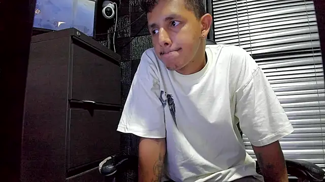 boy bigcock24cm online show from 07.25.26