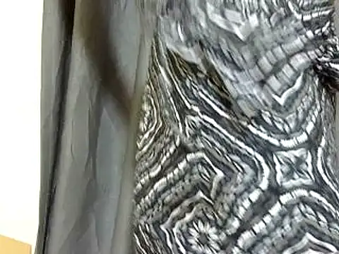 Snapshot of Sweet_ebony20 chatting on 03.15.25 Sweet ebony20 online show from 03.15.25