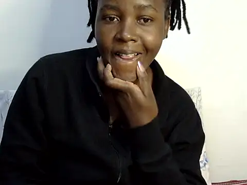 Snapshot of Sweet_ebony20 chatting on 09.25.25 Sweet ebony20 online show from 09.25.25