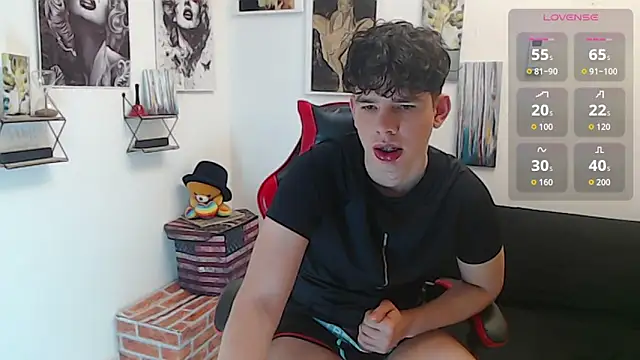 Oliverboy- online show from 06.22.26