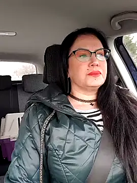 Snapshot of x__KHALEESI__x chatting on 02.07.25 x KHALEESI x online show from 02.07.25