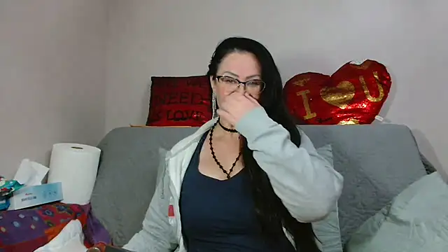 Snapshot of x__KHALEESI__x chatting on 09.30.25 x KHALEESI x online show from 09.30.25