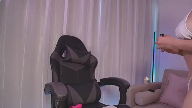 NinaMichelle online show from 02.07.25