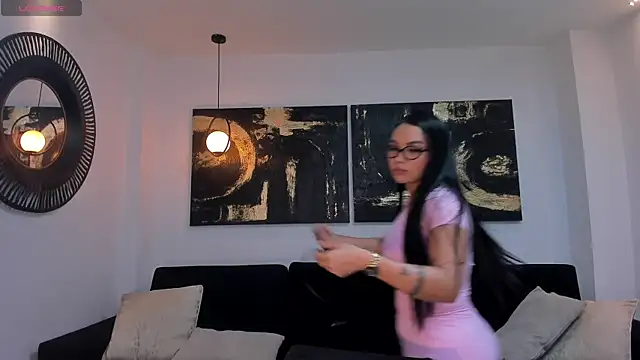 MollyJones  online show from 06.16.26