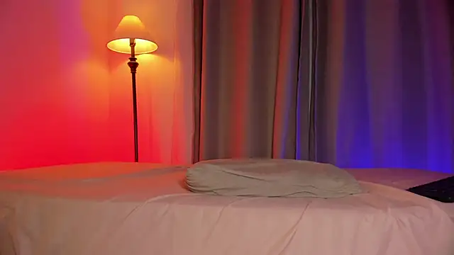 hot booty  online show from 10.28.25