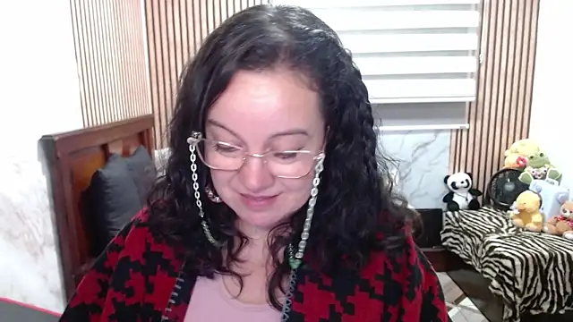 Sonialorens  online show from 04.29.26