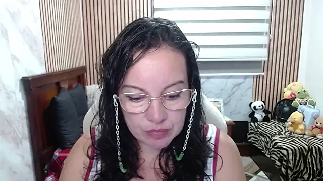 Sonialorens  online show from 04.30.26