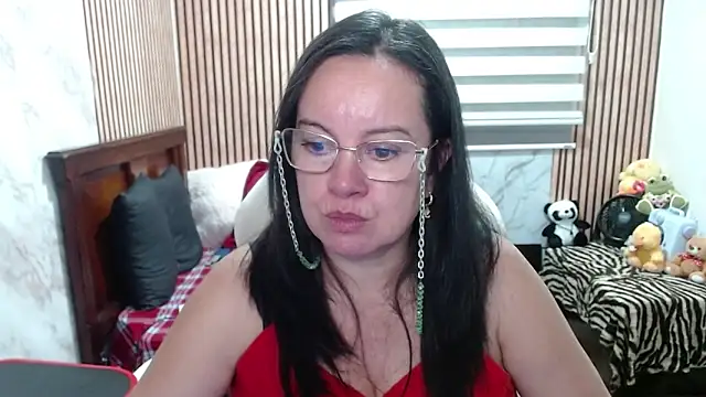 Sonialorens  online show from 05.01.26