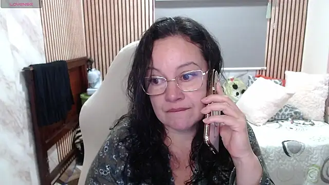 Sonialorens  online show from 05.21.26