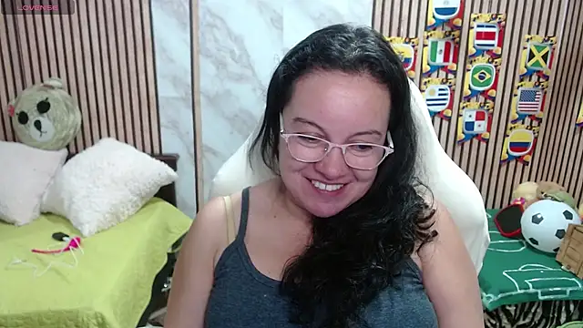 Sonialorens  online show from 07.09.26